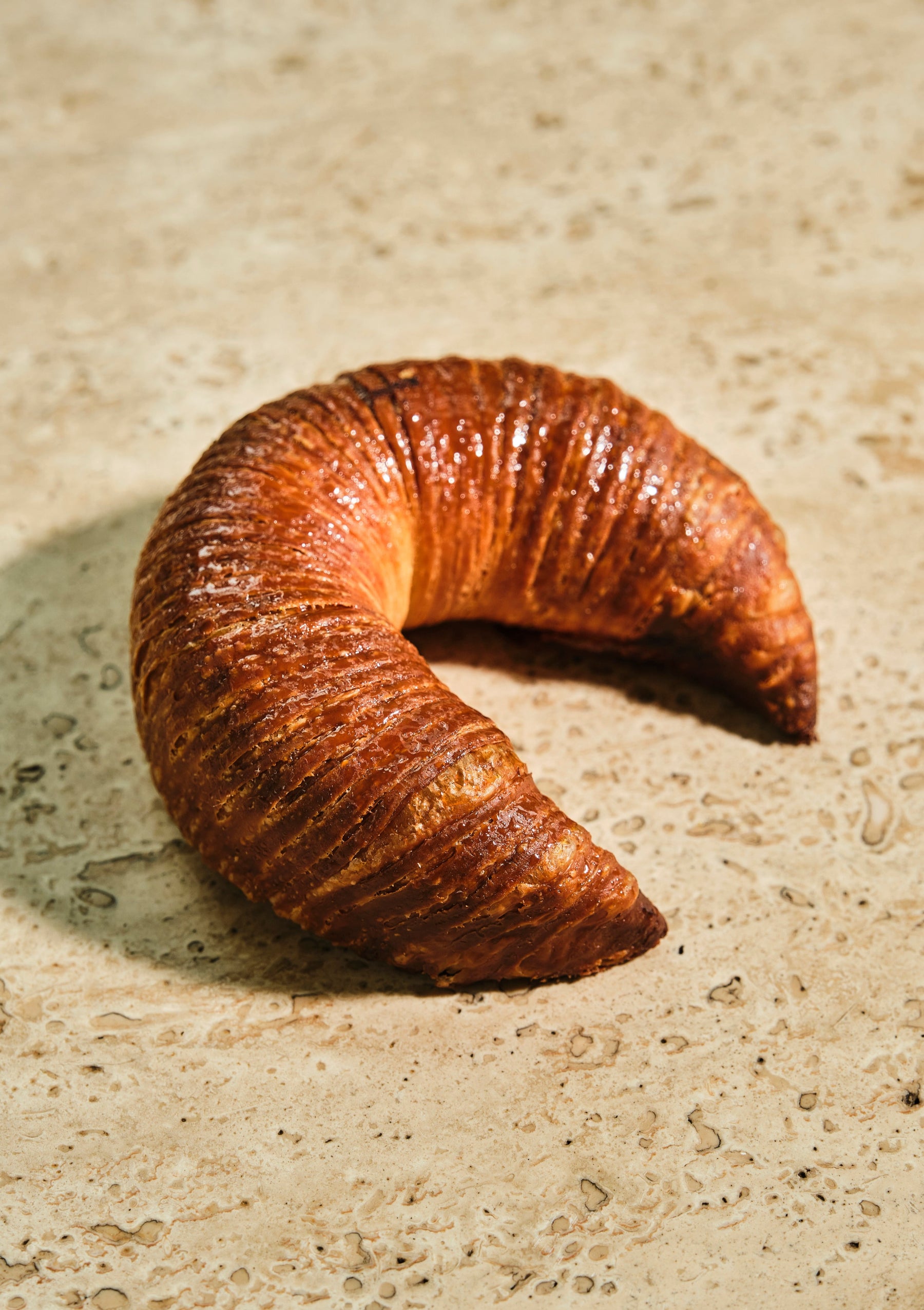 CROISSANT DE LUNE PISTACHIO STRAWBERRY