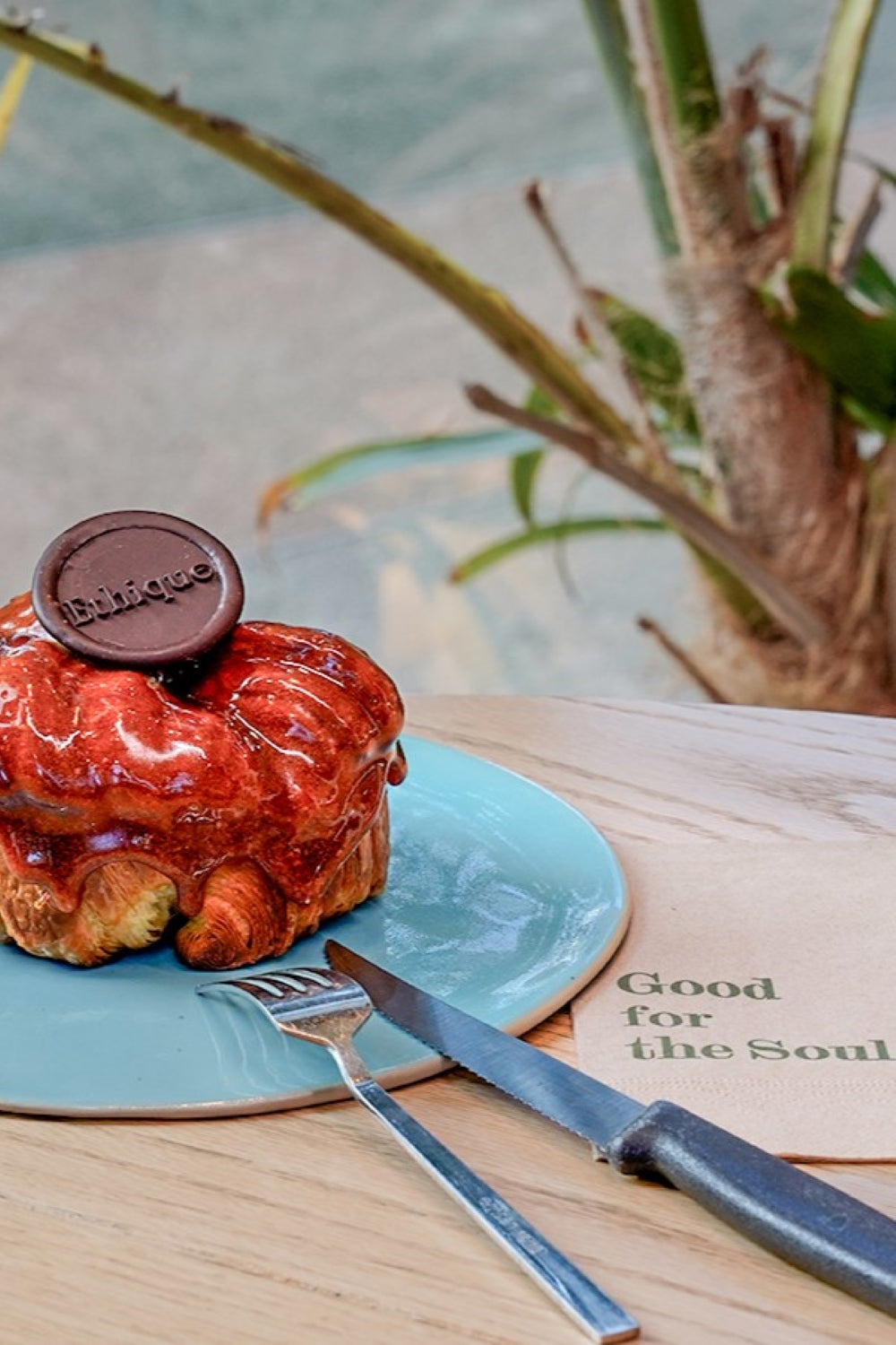 CARAMEL FRENCH VANILLA CROISSANT
