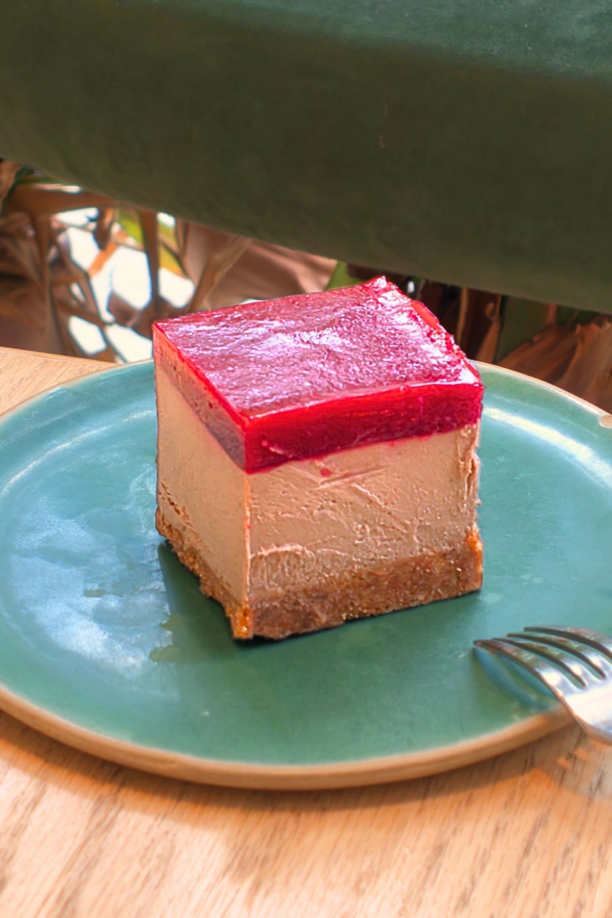 CHOCOLATE BERRY CHEESECAKE