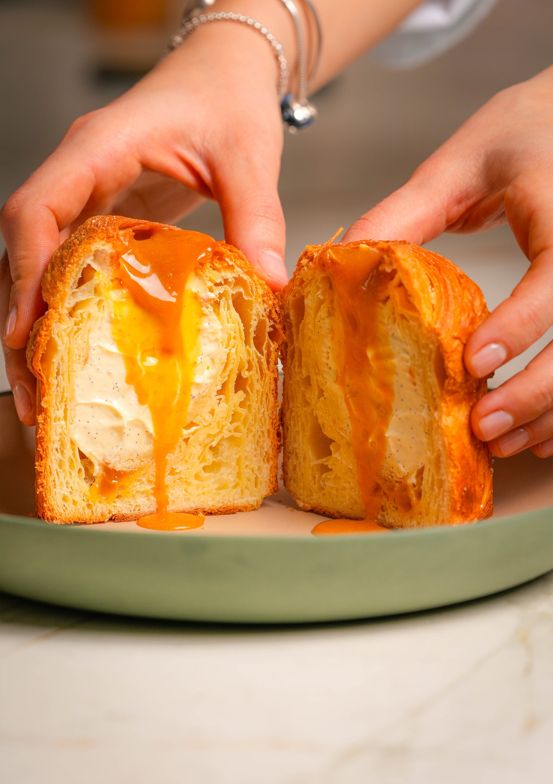 Caramel & Vanilla Cruffin