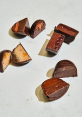 MIX BONBON CHOCOLATE BOX (16 PIECES)
