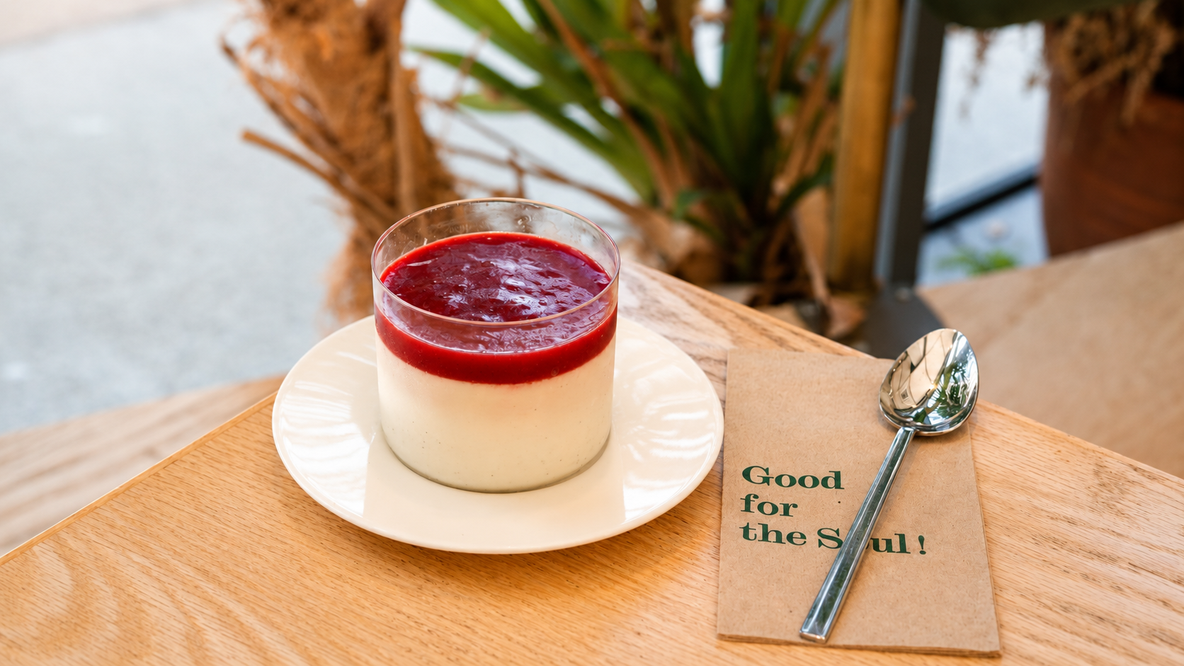 Kırmızı Meyve & Vanilyalı Panna Cotta