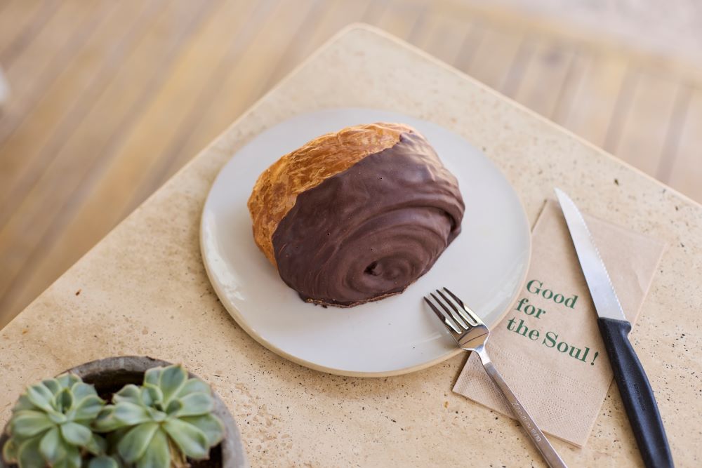 PAIN AU CHOCOLATE